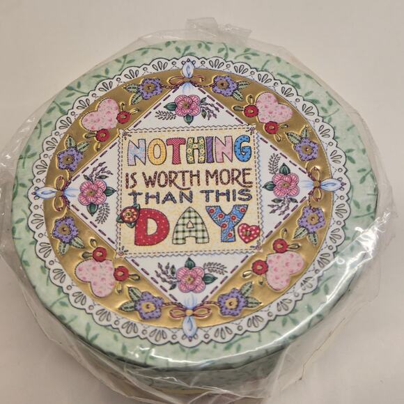 Mary Engelbreit Inspirational Quote Round “Tin-Style” Paper Boxes – Set of 6 - Picture 2 of 7